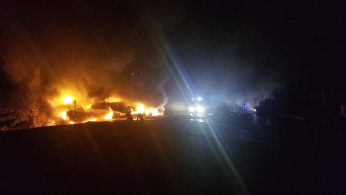 Soroca: Trei camioane s-au tamponat declanșând un incendiu. Viața unui șofer n-a putut fi salvată (VIDEO)