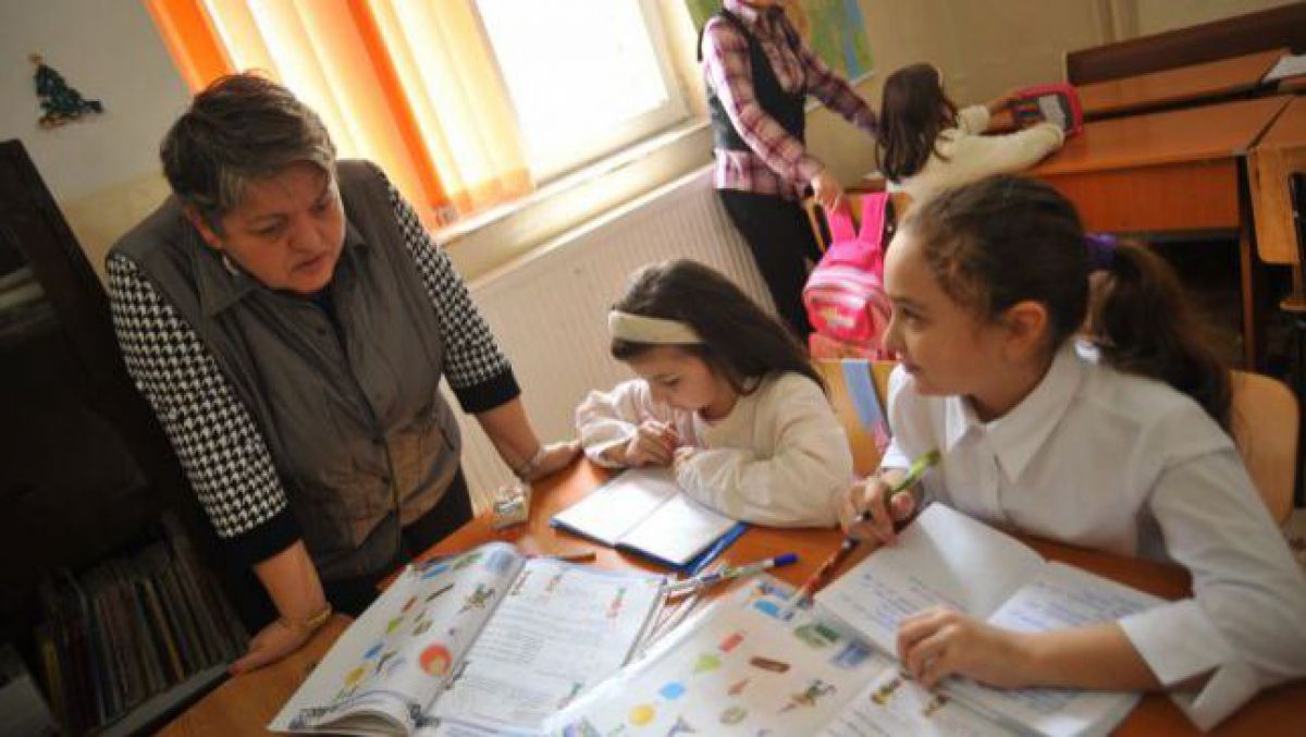 Specialitățile de pregătire a profesorilor pentru gimnazii și licee ar putea fi eliminate