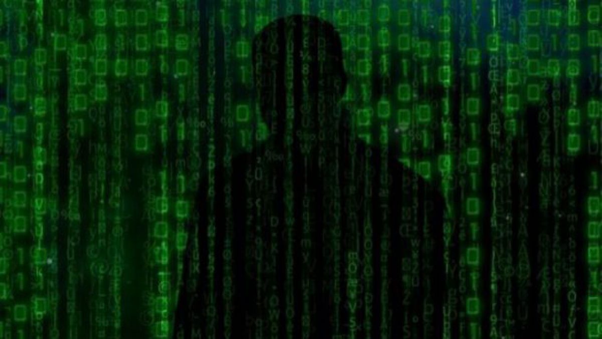 Spionul pe care-l ai în casă. Nici nu bănuieşti de unde eşti supravegheat