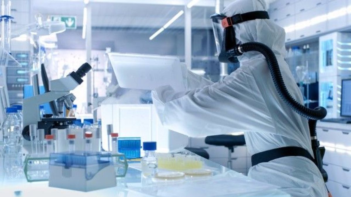 Starea femeii infectată cu coronavirus s-a îmbunătățit ușor. Alți doi adulți și un copil, reveniți din Italia, sunt suspectați