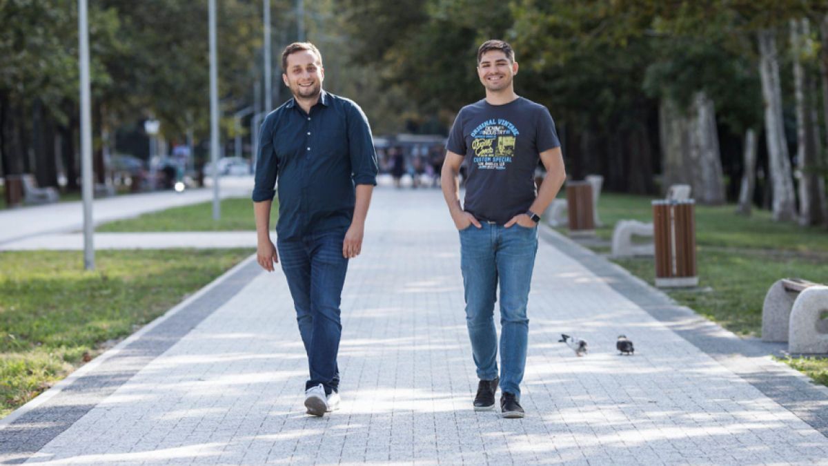 Startup-uri „Made in Moldova” câștigă teren pe piața mondială: Povestea a doi moldoveni care au creat cea mai mare bază de date despre companii din întreaga lume