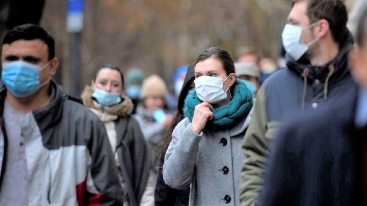 Studiu: 27% din populație nu crede că SARS-CoV-2 există. Iar 78% dintre cei vaccinați au recomandat imunizarea și altor persoane