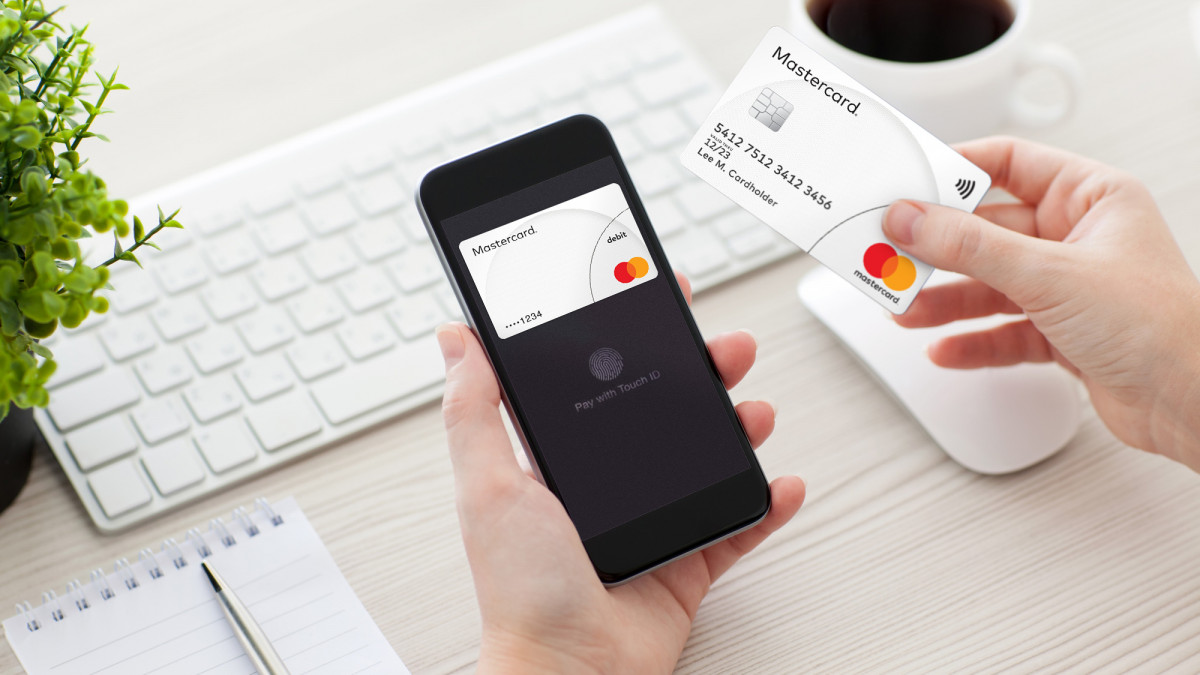 Studiu Mastercard: 64% dintre locuitorii Moldovei sunt pregătiți să treacă în totalitate la banking-ul digital