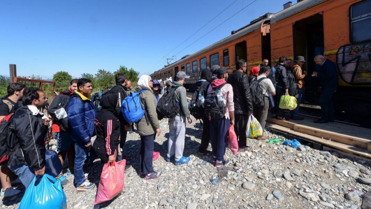 STUDIU: Număr record de migranți ilegali în Spania
