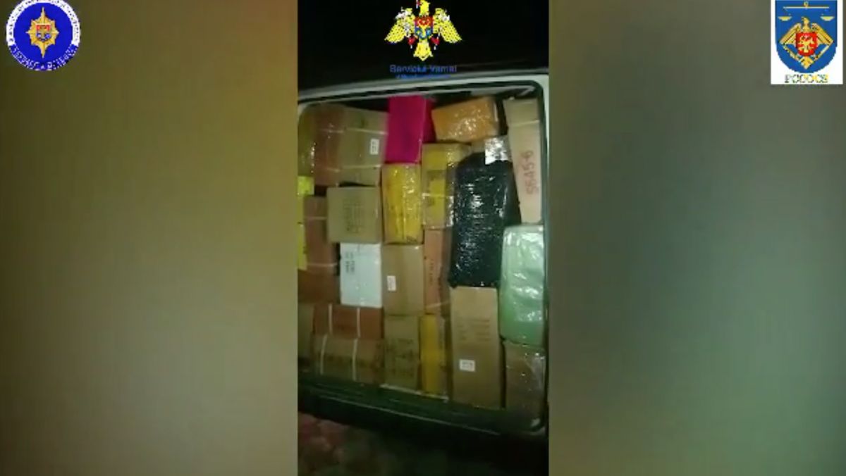 Sunt bănuiți de contrabandă de 1,5 milioane lei. Mai mulți angajați ai MAI, reținuți (VIDEO)