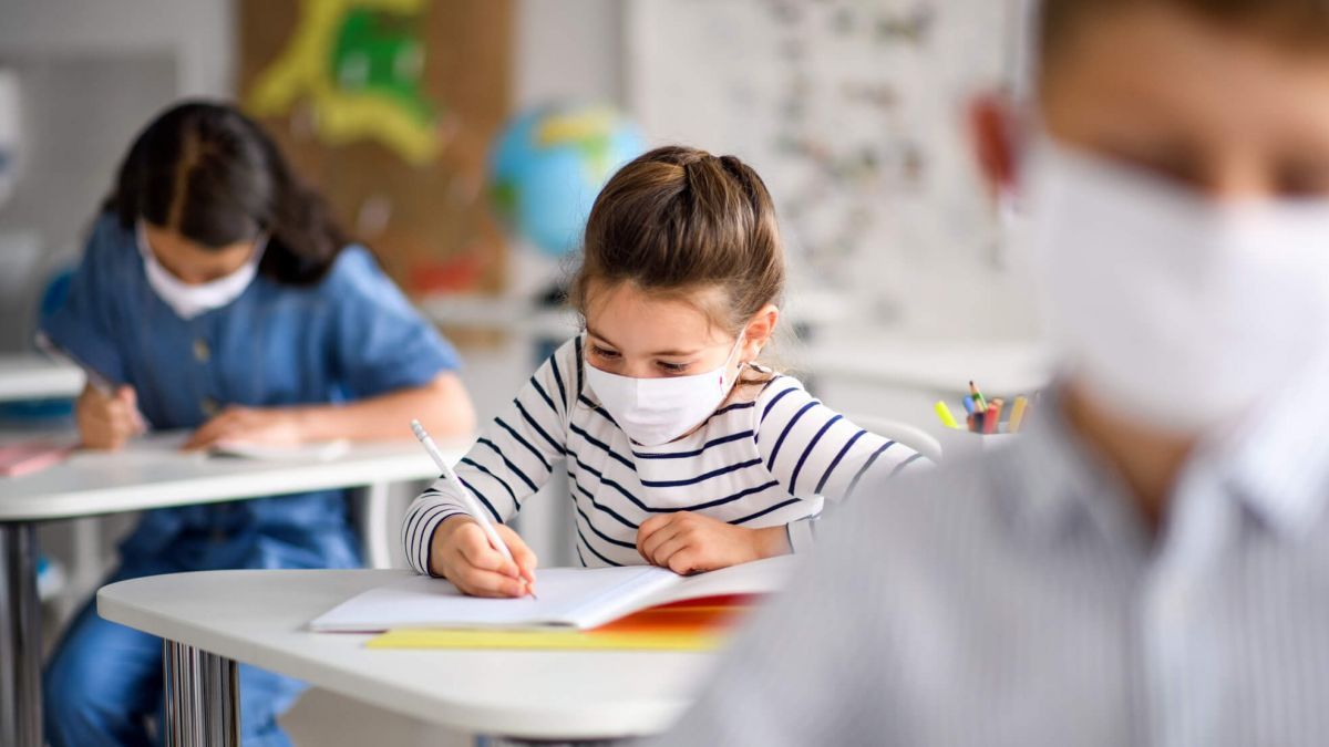 „Sunt elevi care au nevoie să recupereze orele”. De ce Ministerul Educației a decis să se revină la lecții obișnuite de 45 de minute