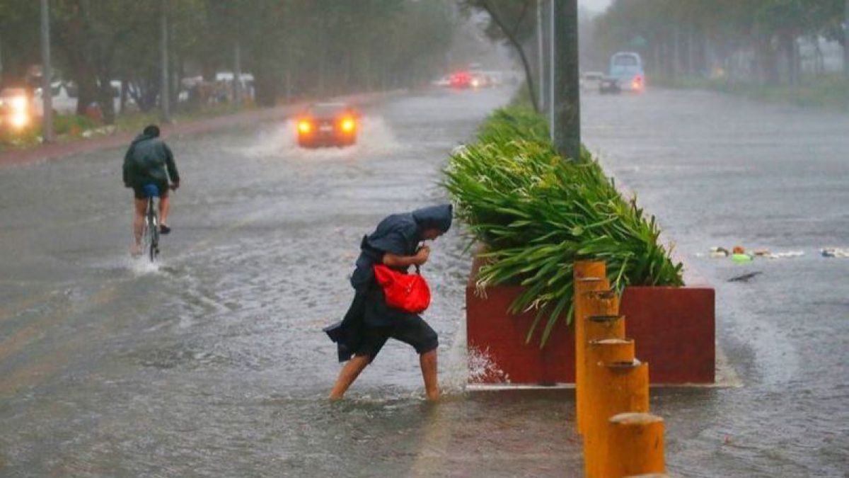 Taifunul Mangkhut face ravagii în Asia. Sute de oameni au avut de suferit în urma intemperiilor