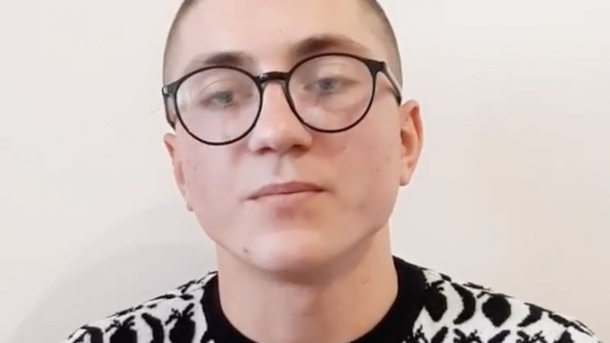 Tânărul homosexual, batjocorit în armată: „Am decis să nu mă întorc”