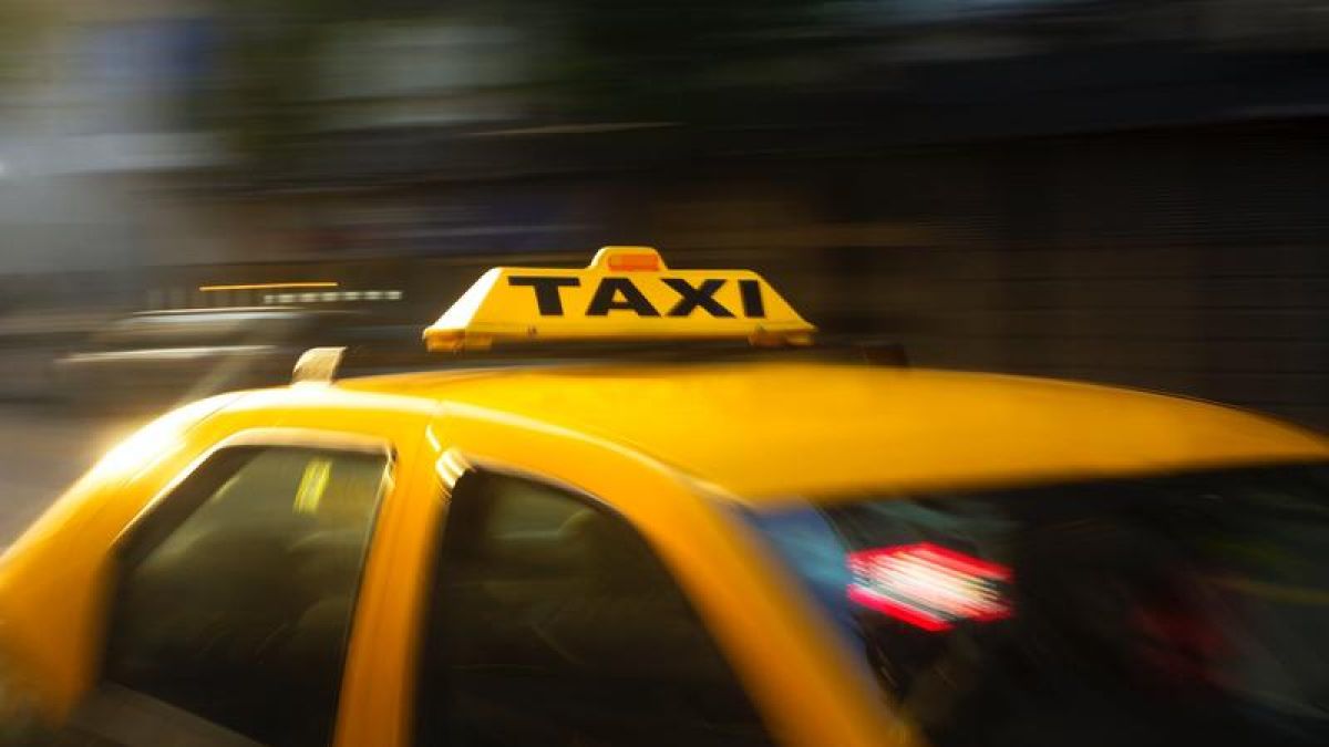 De săptămâna viitoare taximetrele ar putea renunța la activitate . Care este motivul