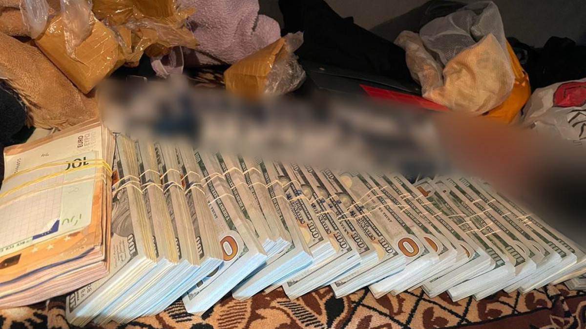 Tentativa de contrabandă cu 4,5 milioane de lei: În judecată vor compărea șoferul și administratorul companiei de transport