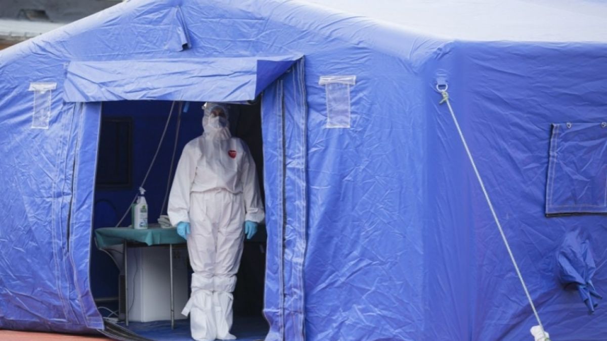 Testarea persoanelor suspecte de COVID-19 urmează a fi disponibilă în cele 16 corturi instalate de IGSU în capitală