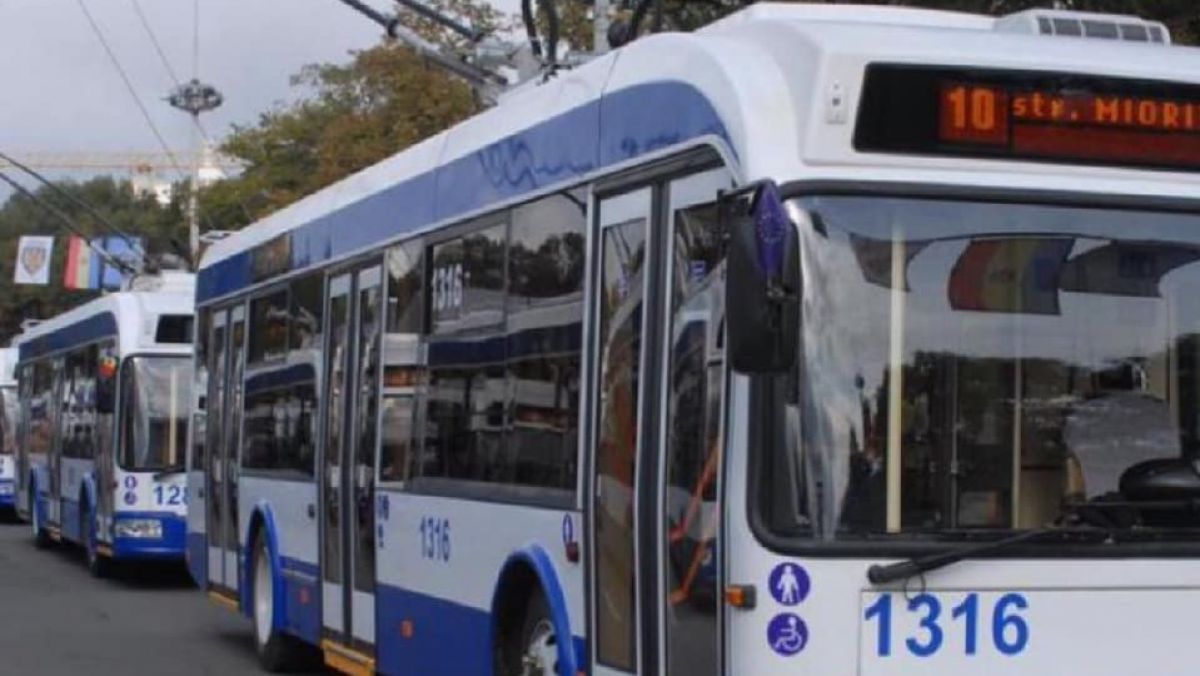 Timp de zece zile, pe străzile capitalei va circula ruta de troleibuz „M”. Vezi itinerarul
