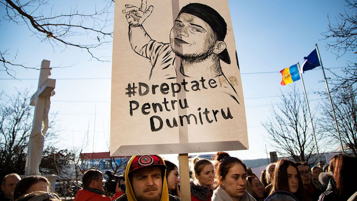 Tinerii învinuiți de omorul de la Costești, condamnați de prima instanță