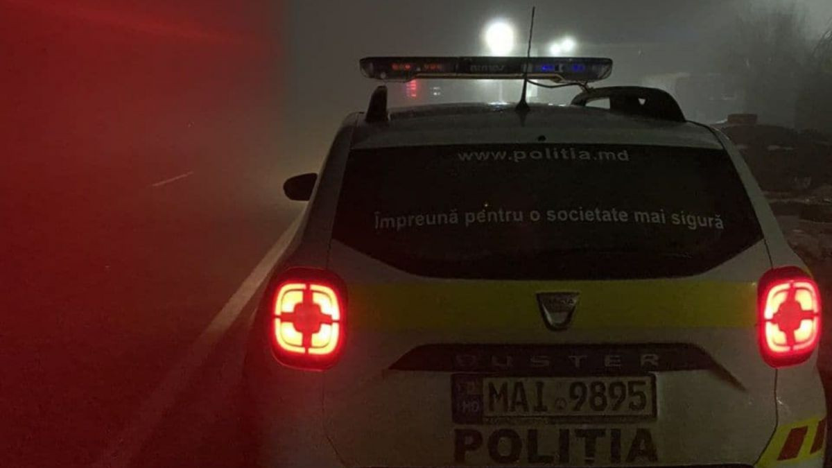 Tragedie la Orhei: Un minor în vârstă de 16 ani a decedat după ce o poartă metalică a căzut peste el. Ce spune Poliția