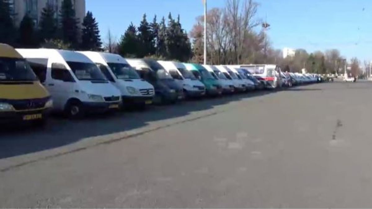 Transportatorii anunță un nou protest: 200 de unități de transport, în PMAN și curse regulate, suspendate în toată țara