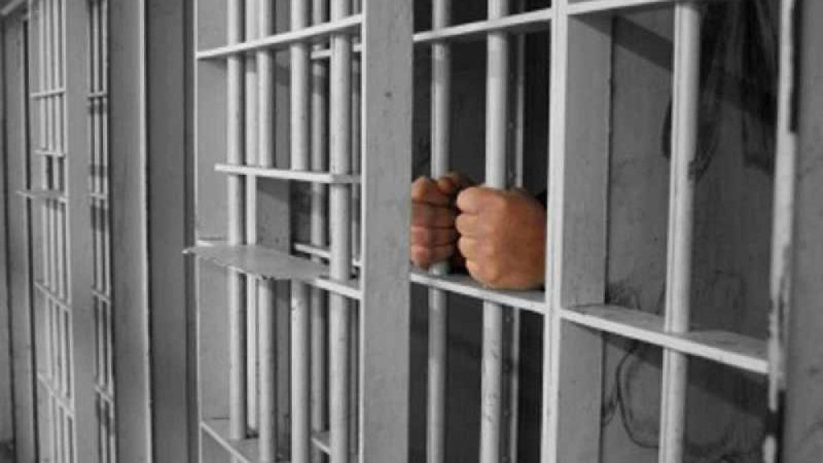 Trei poliţişti condamnați la închisoare cu executare pentru că au bătut până la moarte un bărbat
