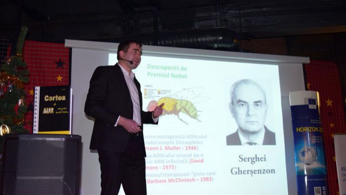 Trofeul Science Slam Moldova 2016 i-a revenit lui Denis Roșca