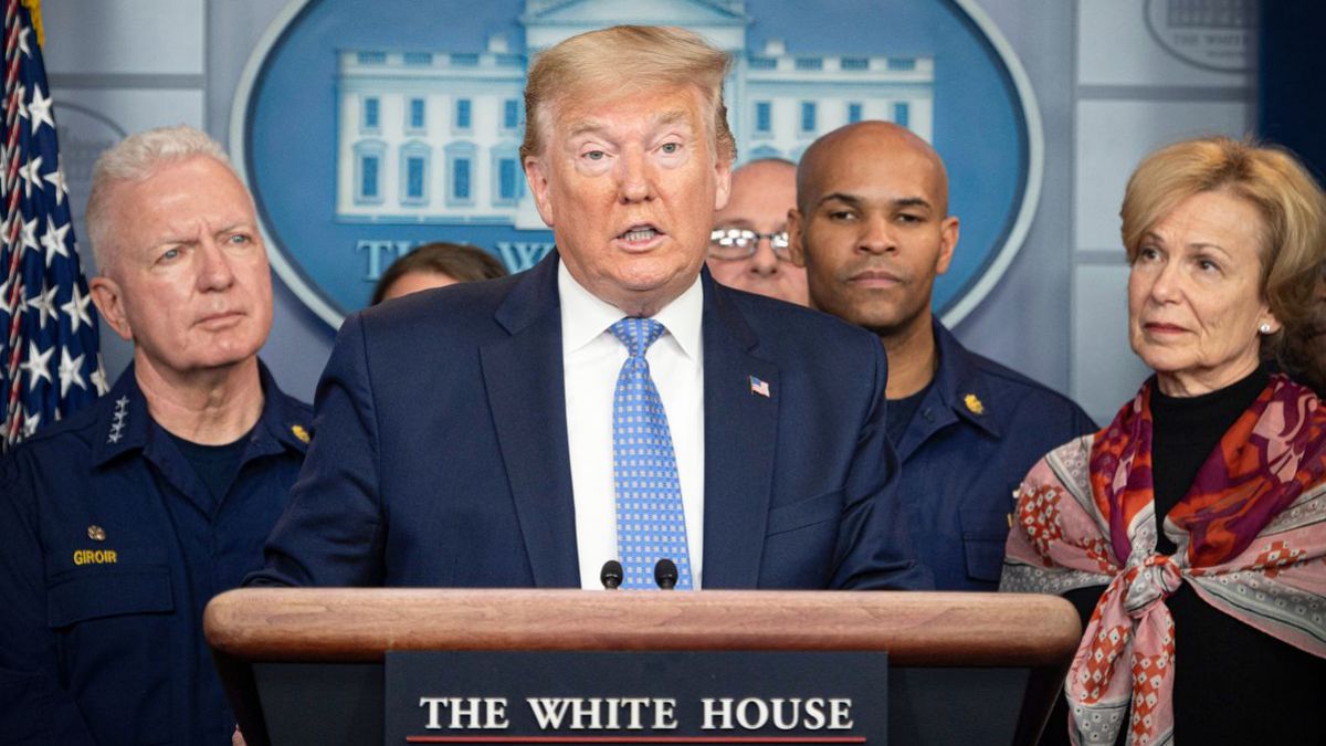 Trump, despre economia SUA: De luni vor reporni afacerile în două state, iar vineri - în al treilea