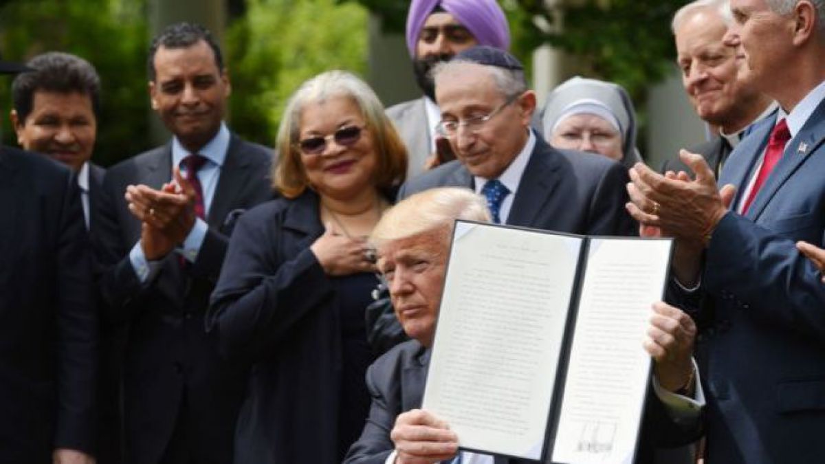 Trump va efectua o vizită oficială în Israel, Vatican și Arabia Saudită