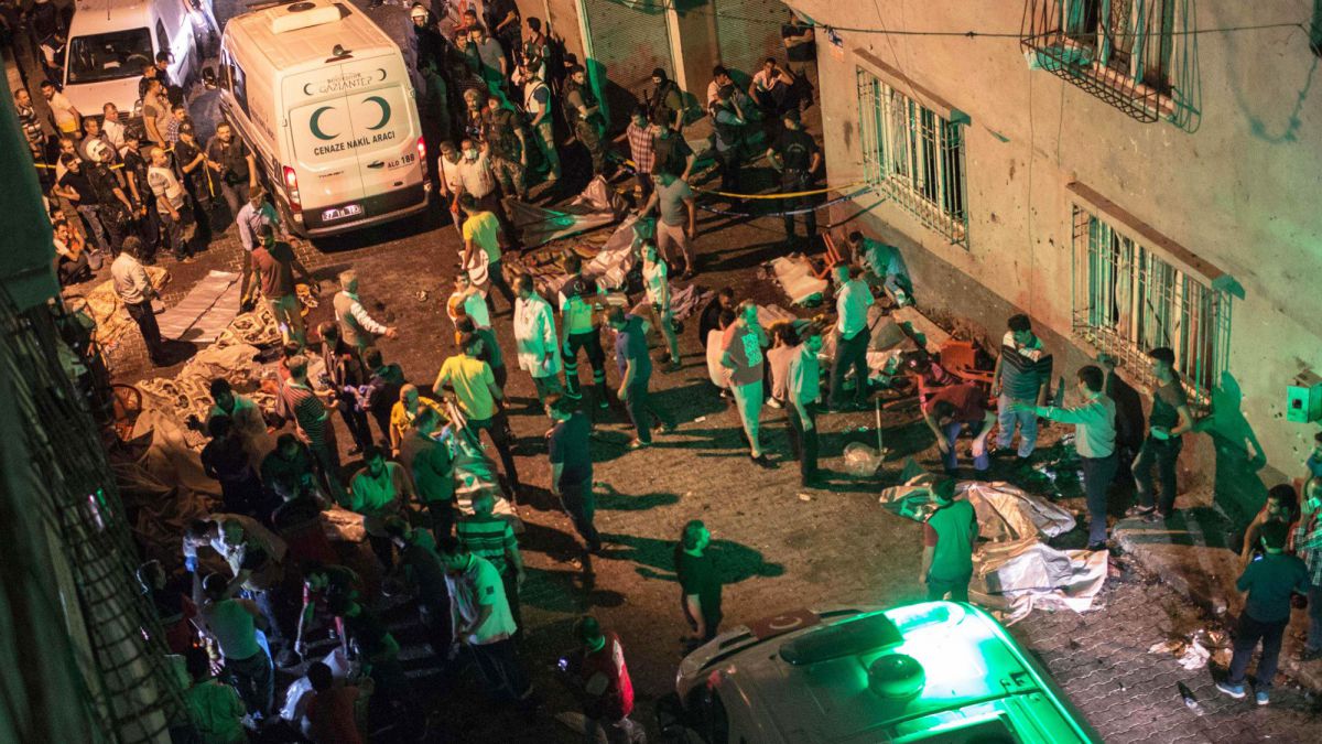 Turcia: Explozie la o nuntă în Gaziantep. Cel puțin 30 de morți și 94 de răniți