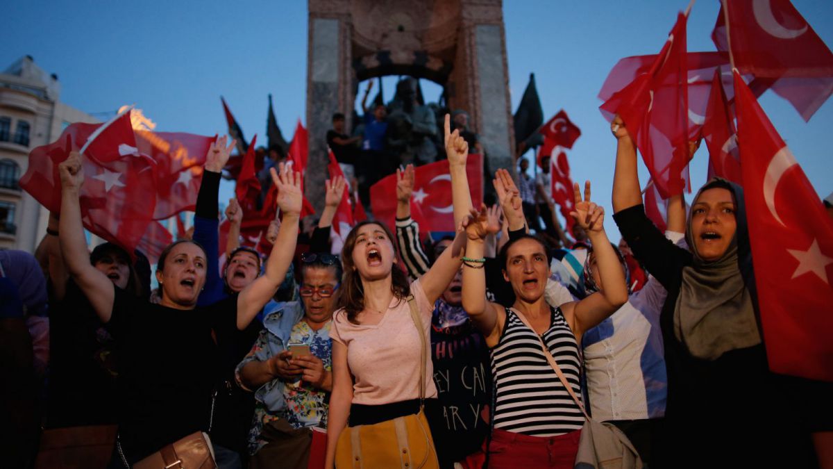 Turcia: Mandat de arest pentru 42 de jurnaliști