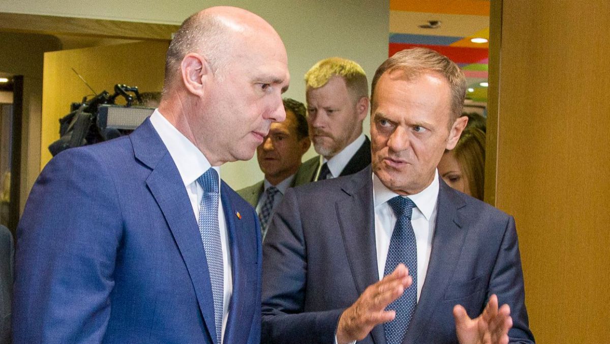 Tusk: L-am sfătuit pe Filip să se țină cont de toate recomandările Comisiei de la Veneția