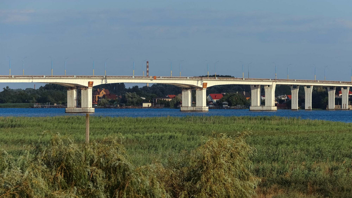 Ucraina confirmă lovituri asupra unui pod important din Herson și susține că a înregistrat progrese în alte părți din regiune