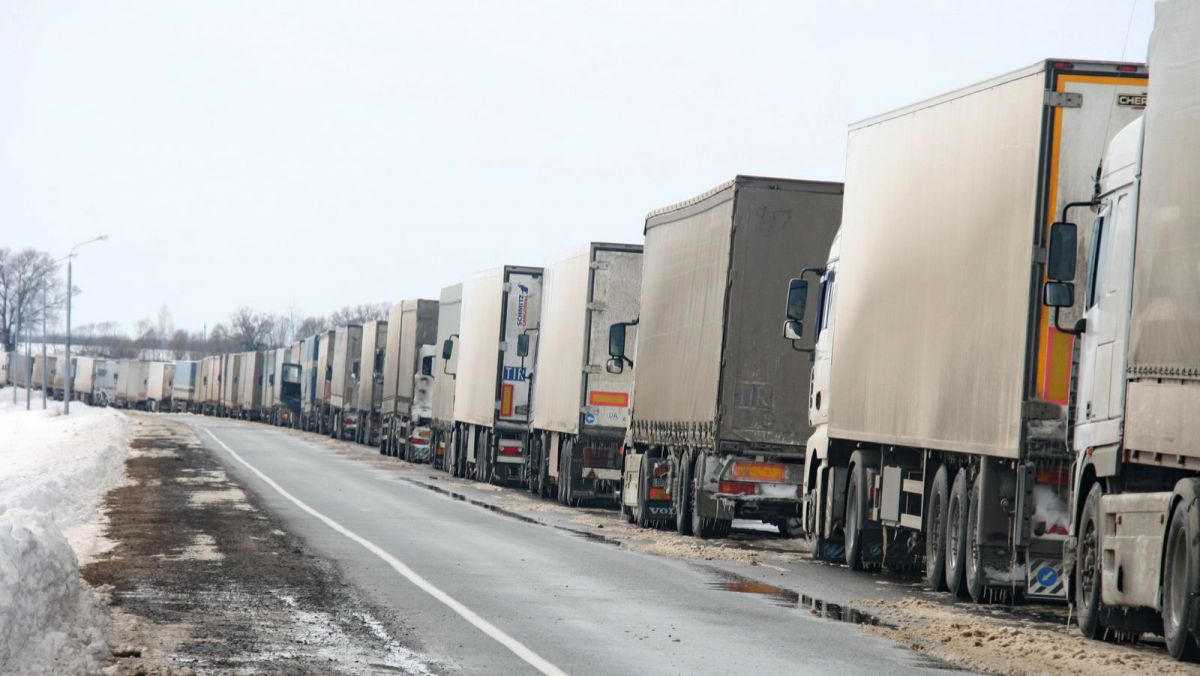 Ucraina promite că va rezolva problema cu blocarea camioanelor moldovenești la vama ruso-ucraineană
