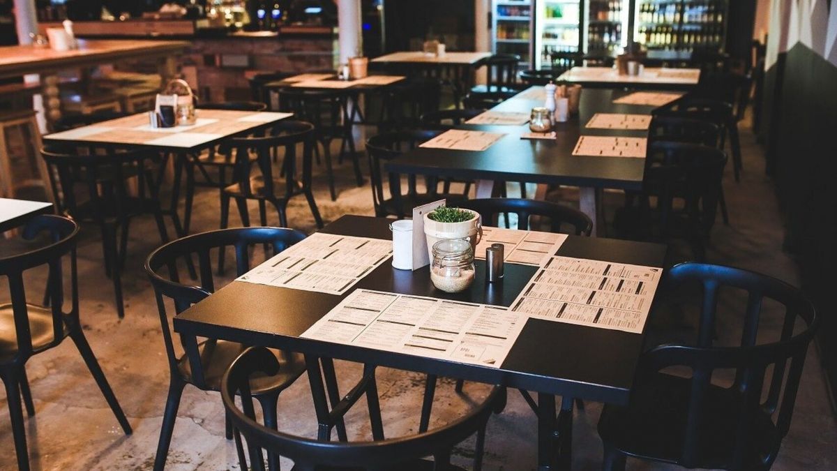Ultima oră! Accesul în cafenele și restaurante ar putea fi permis doar cu certificat de vaccinare, test negativ la COVID-19 sau dovada prezenței anticorpilor