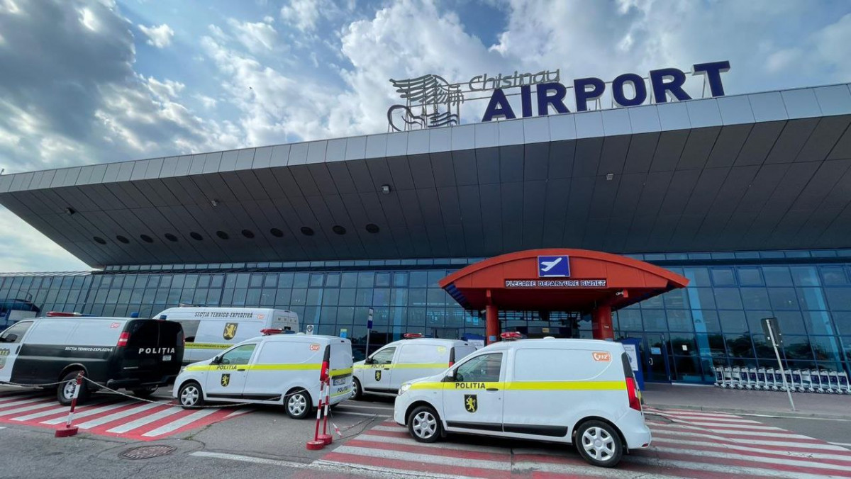 Ultima oră! Alertă cu bombă la toate sediile Judecătoriei Chișinău și la Aeroport. UPDATE: Alertă și la Parlament și Spitalul Republican