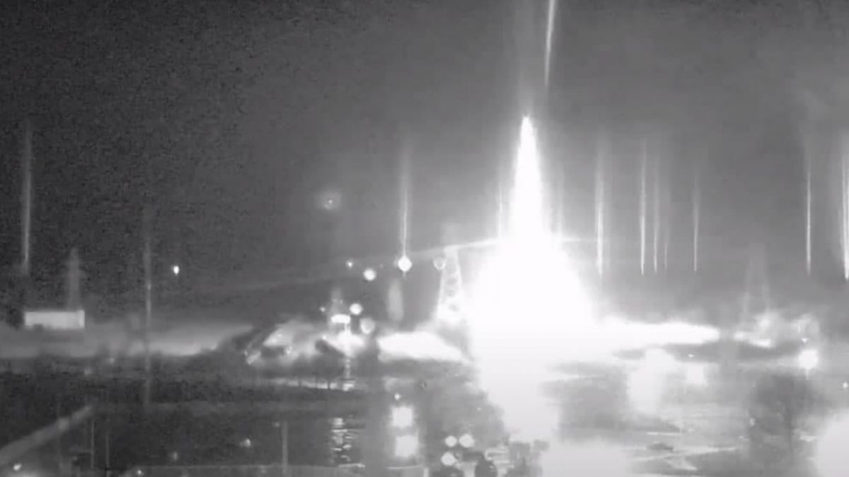 Ultima oră! Rusia a bombardat cea mai mare centrală nucleară din Europa, amplasată în Ucraina. A izbucnit un incendiu 