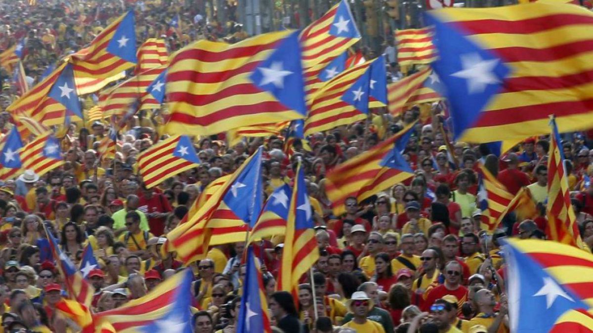 Încotro? Catalonia și-a proclamat independența, Madridul aplică articolul 155 din Constituție
