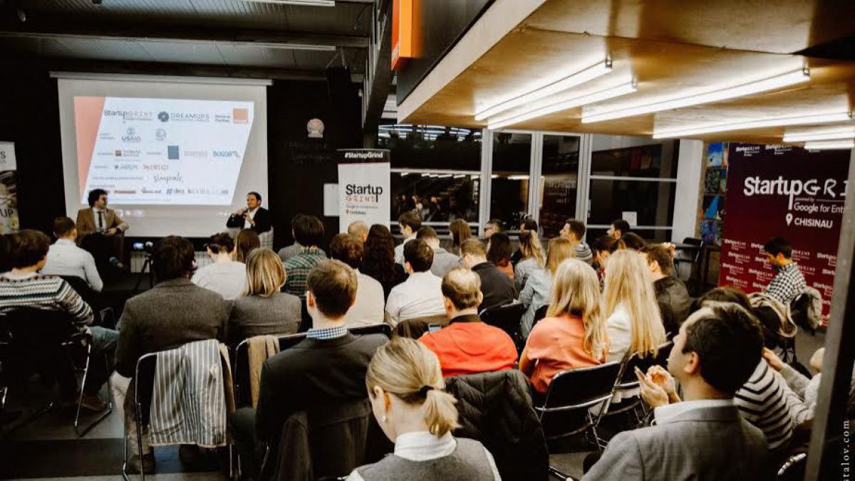 Un antreprenor în serie și autor de bestselleruri de business vine la Chișinăus să inspire tinerii pasionați de business