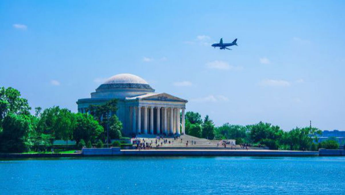 Un avion al spionajului militar rus a zburat deasupra Washingtonului