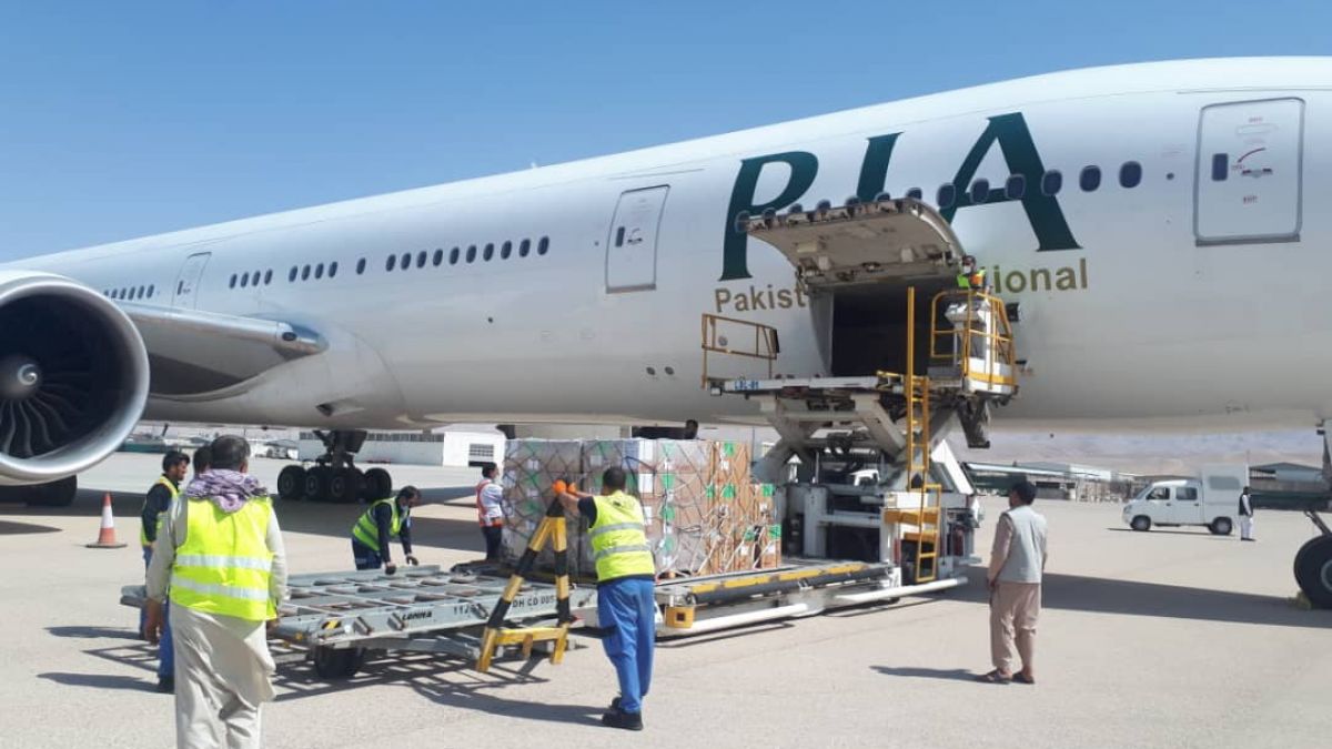 Un avion cu peste 12 tone de medicamente a aterizat în Afganistan. Este primul transport OMS de când talibanii au preluat puterea