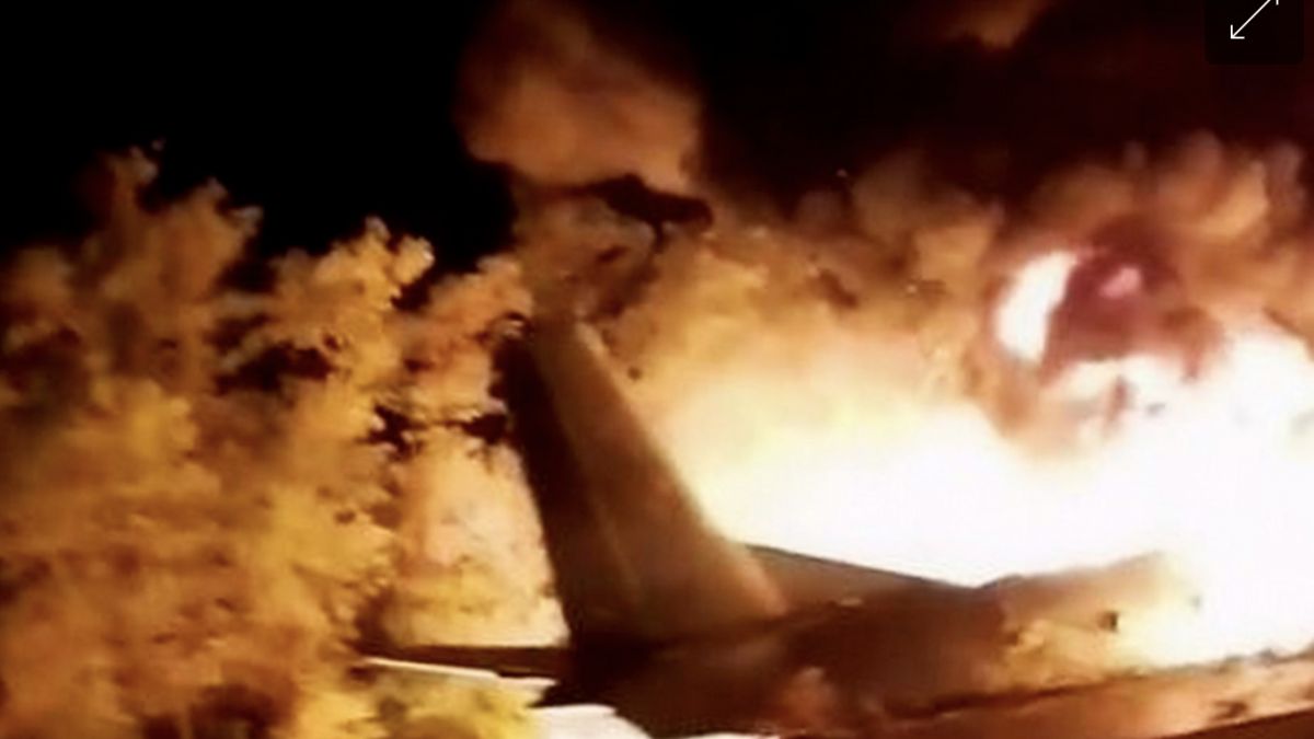 Tragedie aviatică în Ucraina. Un avion militar cu pasageri la bord s-a prăbușit (VIDEO)