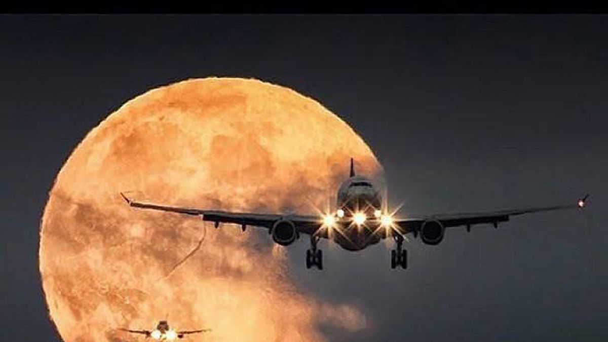 Un avion privat s-a prăbușit în Iran. 11 persoane au murit 