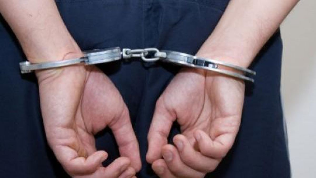 Un bărbat, bănuit de dublu trafic de influență: ar fi pretins că poate influența polițiștii din Bălți