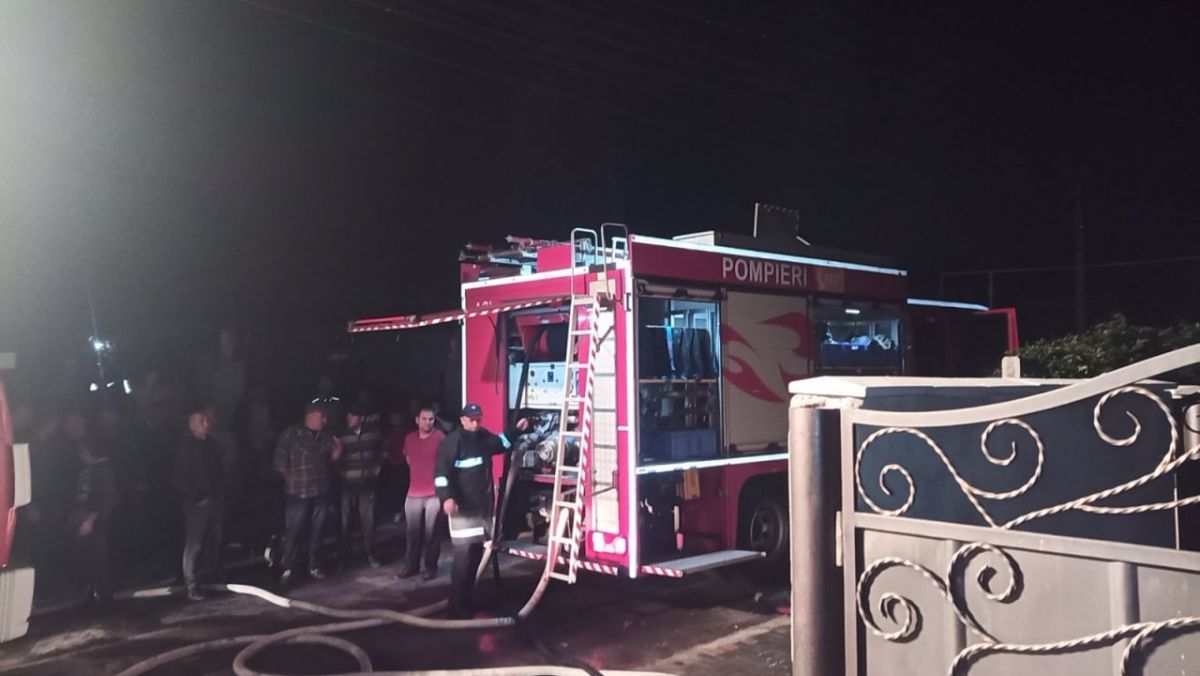 Un bărbat a ars de viu în propria locuință, iar altul a ajuns la spital în stare gravă. Un incendiu a avut loc într-un sat din Criuleni