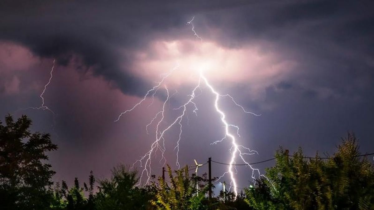 Un bărbat din Troița Nouă a decedat, după ce a fost lovit de trăsnet