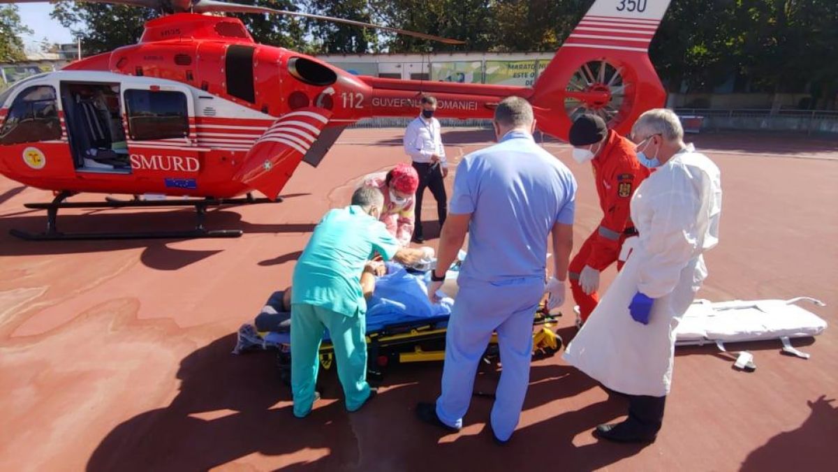 Un bărbat, transportat cu elicopterul SMURD la Chișinău. A fost rănit într-un accident rutier