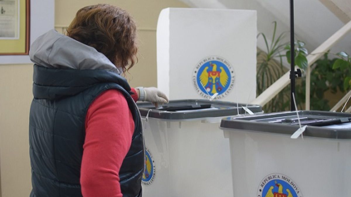 Un concurent electoral cere CEC-ului Hotărâre specială ce ar interzice transportul organizat al alegătorilor în ziua scrutinului