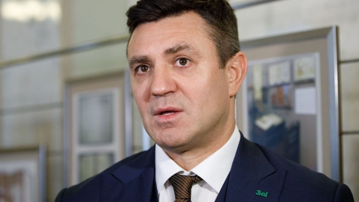 Un deputat a fost dat afară din partidul lui Zelenski după ce a mers „să se întâlnească cu diaspora” din Thailanda