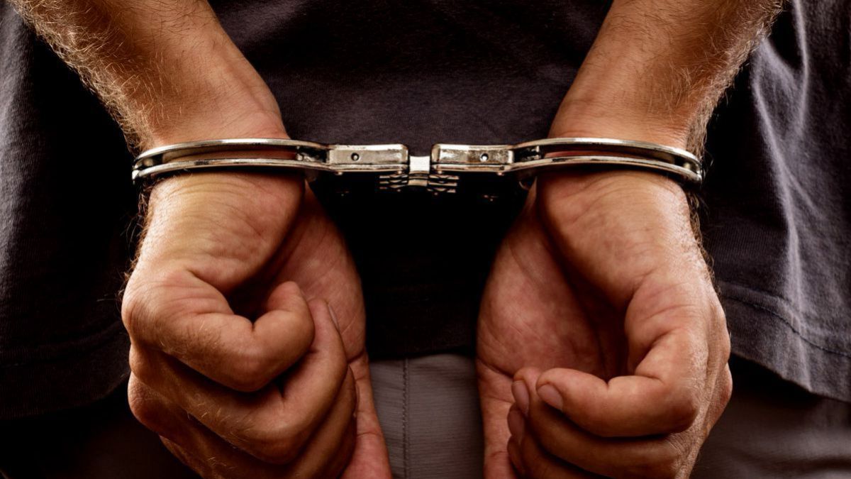 Un figurant în dosarul fraudei bancare ar fi comandat filarea a doi procurori. Făptașii sunt foști angajați ai poliției