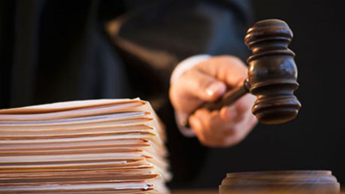 Un fost demnitar de stat va apărea în fața magistraților în dosarul înstrăinării terenurilor