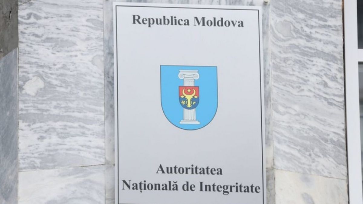 Un inspector de integritate constată: Regimul juridic al incompatibilităţilor în cazul lui Dodon și Carp nu s-a încălcat. ANI se disociază temporar de decizii