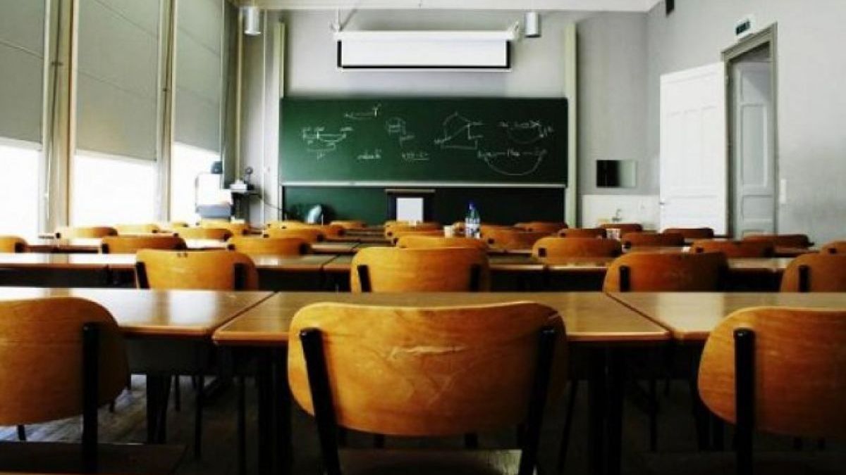 Un liceu din Drochia a intrat în carantină, după ce opt profesori au fost diagnosticați cu COVID-19 (DOC)
