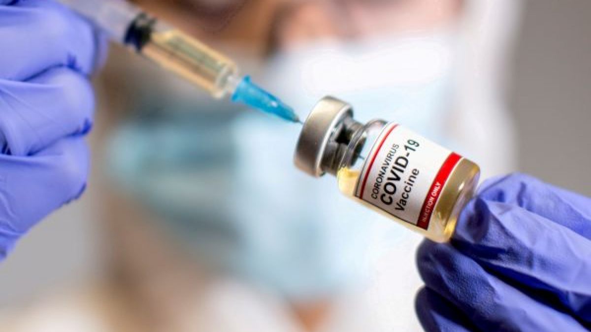 Un lot de 42.120 de doze de vaccin Pfizer a ajuns la Chișinău