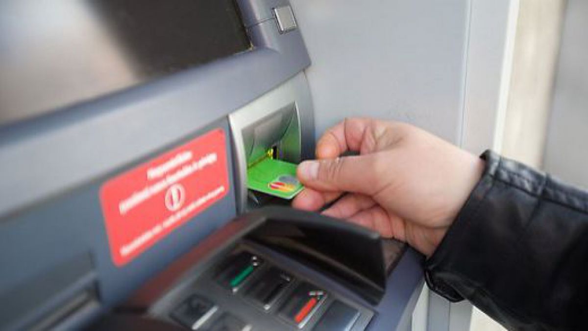 Un moldovean a fost reținut atunci când încerca să spargă un bancomat din Vilnius