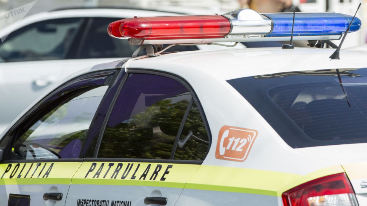 A încercat să mituiască doi poliţişti cu 20 de mii de lei: Un șofer, reținut de oamenii legii